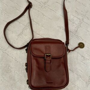 Minooy leather travel bag